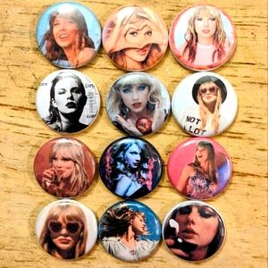 Taylor Swift 1 inch set of 12 pinback buttons